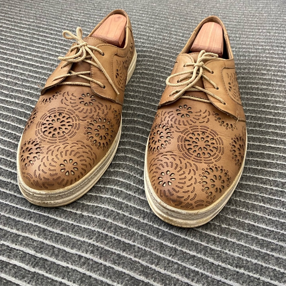 Oxford tan leather shoes, EU 40